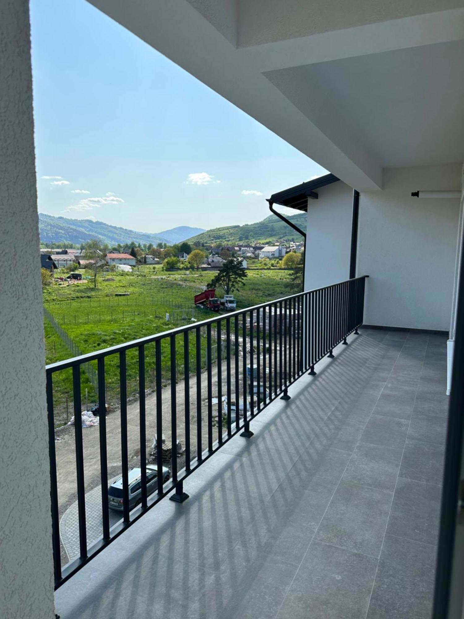 Apartamente Arinis Gura Humorului Exterior photo