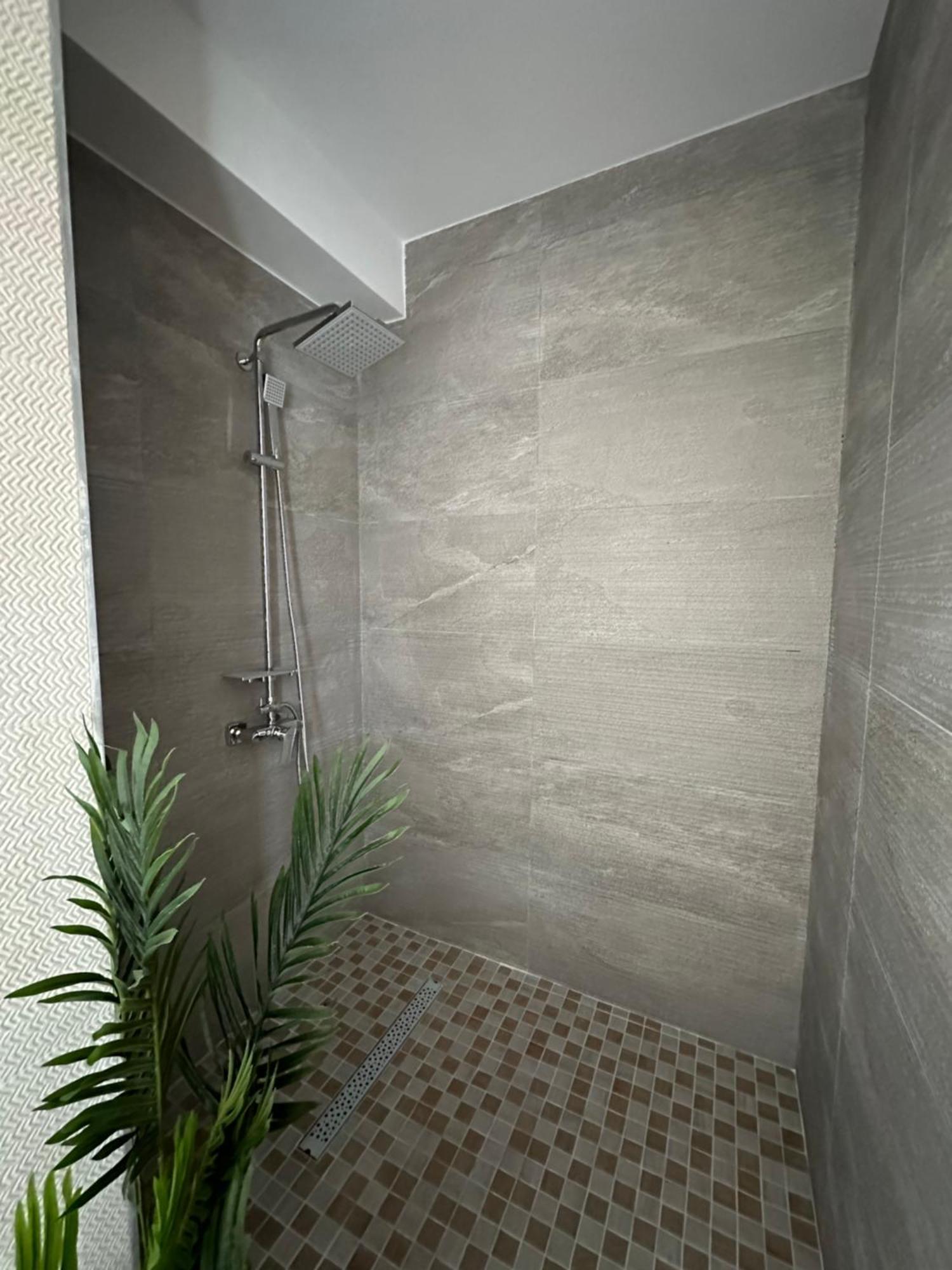 Apartamente Arinis Gura Humorului Exterior photo